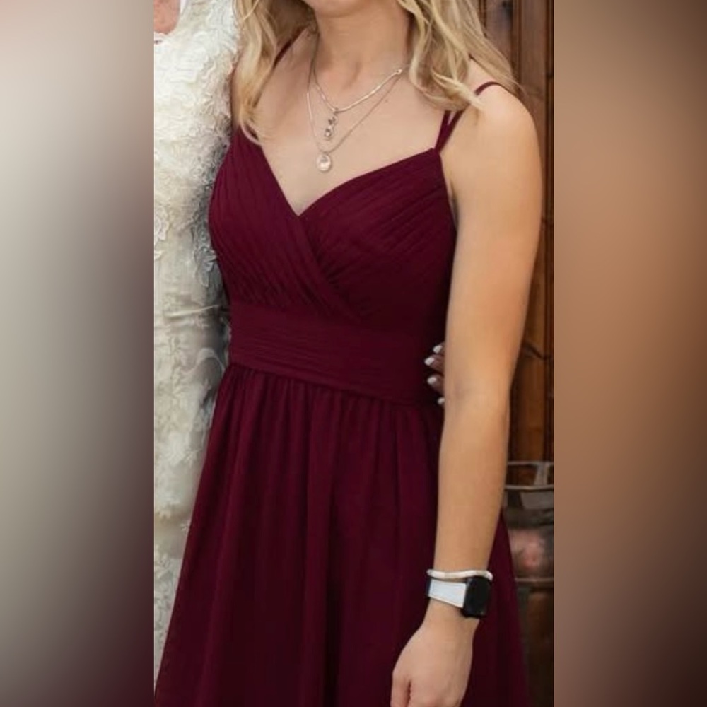 Elegant Burgundy Sleeveless Dress